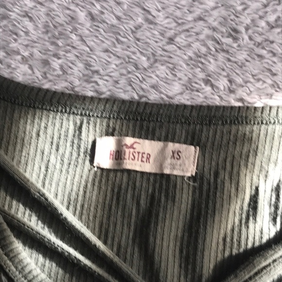 Army Green Tight Hollister Shirt - Picture 2 of 3